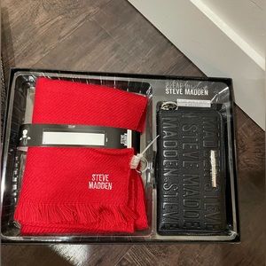 Steve Madden Gift set